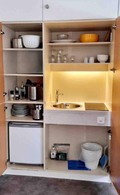 Idyllische Ferienwohnung In Bissone Zewnętrze zdjęcie